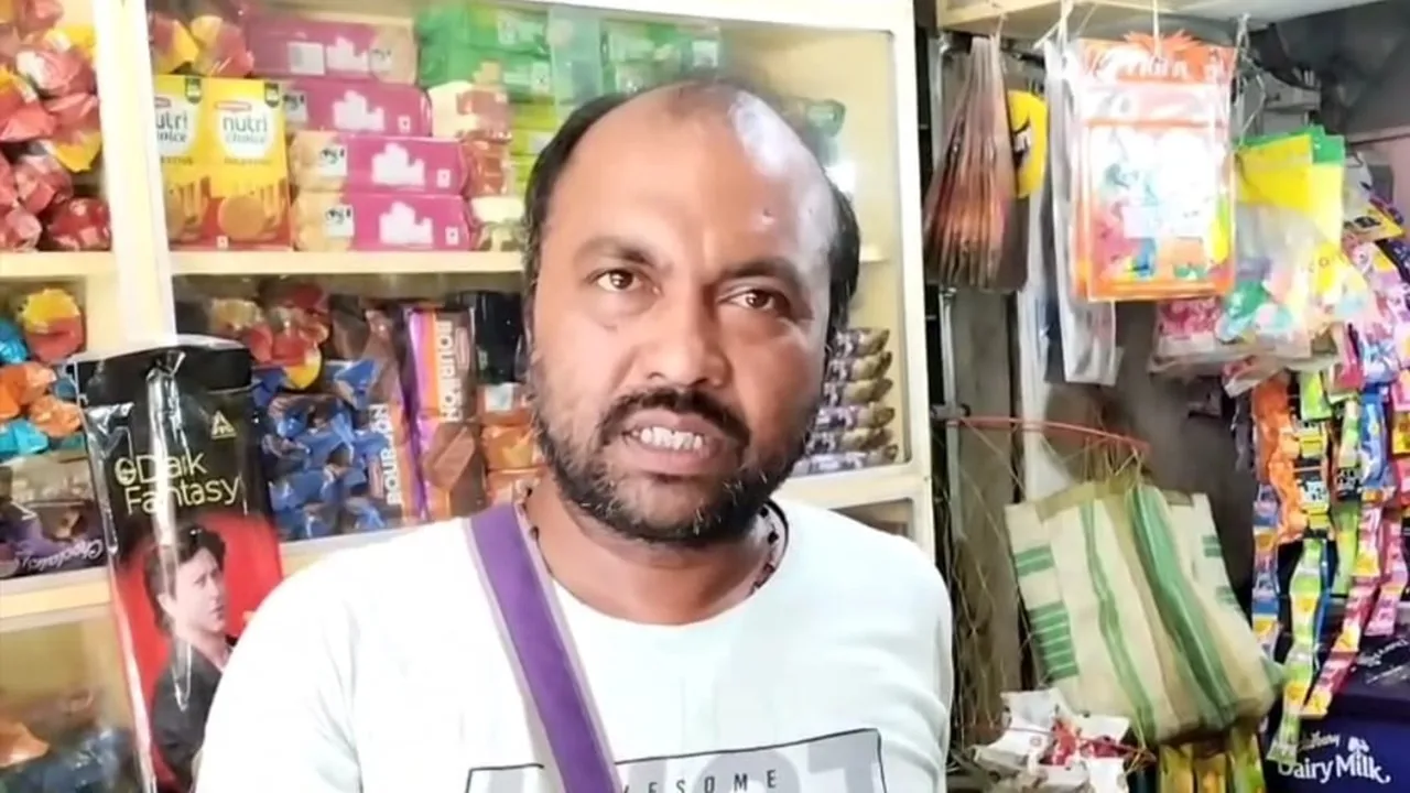 North 24 Parganas News,bagda,lottery,dear lottery result,dear lottery todays result,west bengal news today,latest bengali news,bengali news today,gopal sarkar won 1 crore in lottery,ডিয়ার লটারি, উত্তর ২৪ পরগনার খবর,গোপাল সরকার লটারিতে ১ কোটি টাকা জিতেছেন