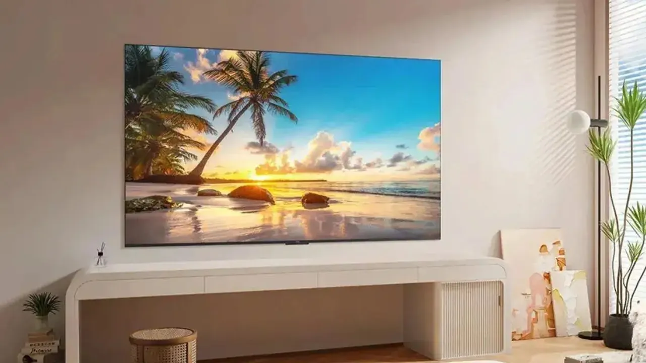 Smart TV: বাড়িতেই এবার ভরপুর বিনোদন! 