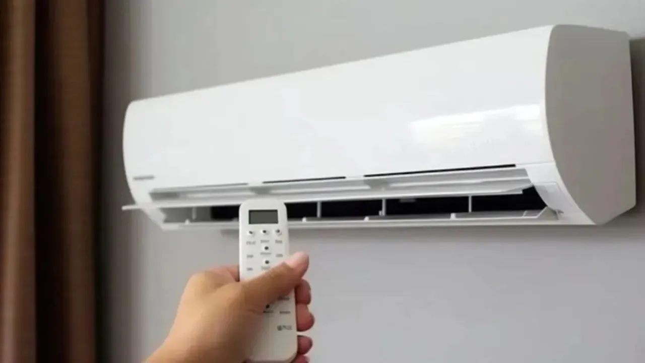Split AC: এখনই কিনে ফেলুন আপনার পছন্দের স্প্লিট এসি।