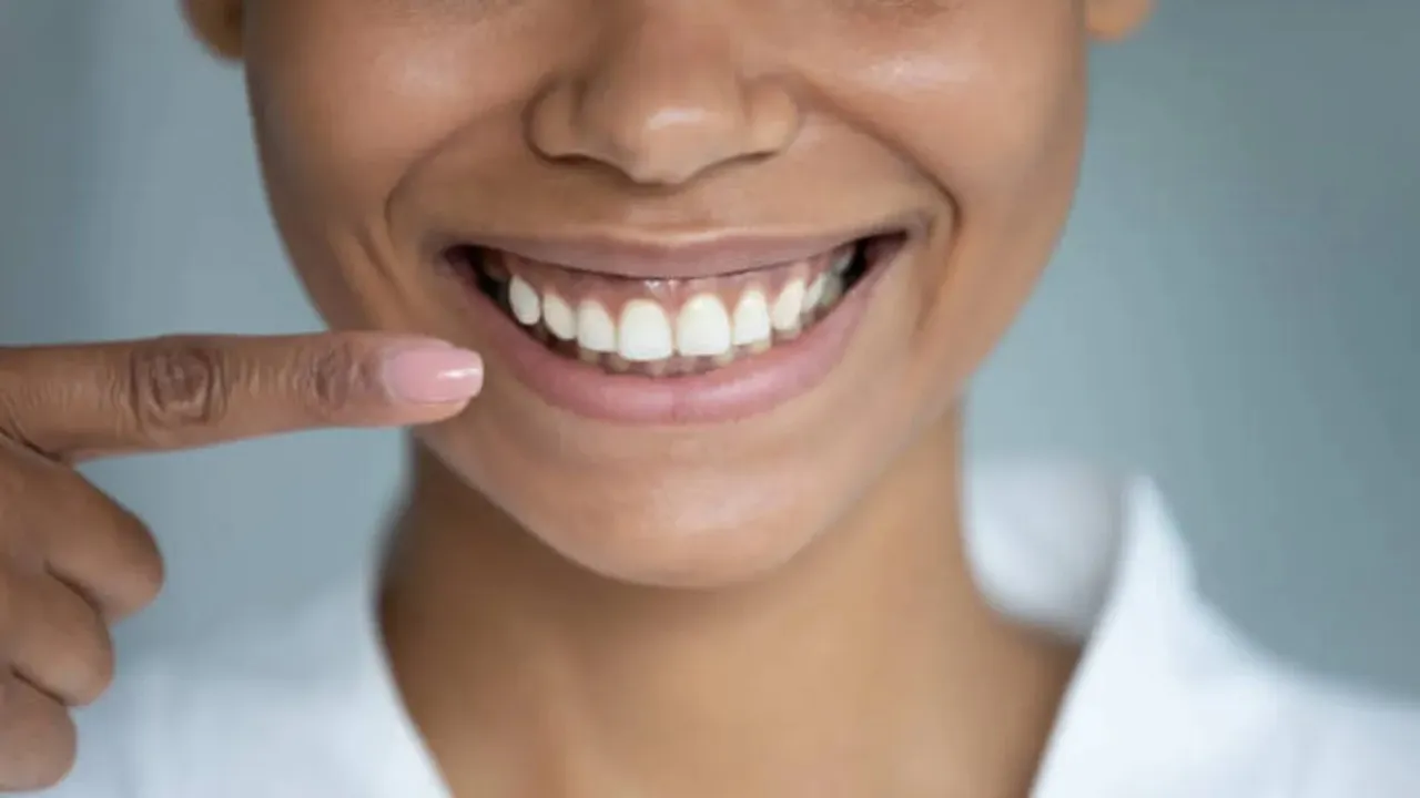 Effects of smoking: ধূমপান শরীরকে নষ্ট করে দেয়। 