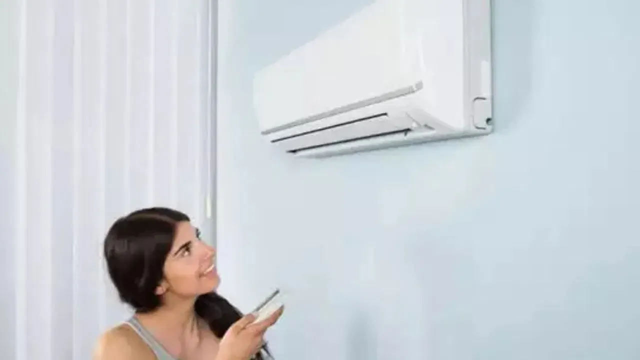 Best AC under 25000