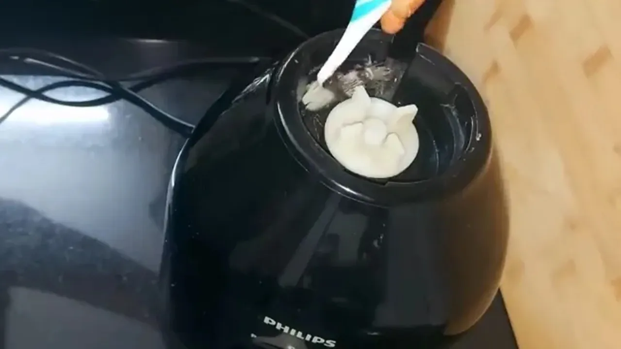 Mixer Cleaning Remedies: জেনে নিন মিক্সার জার পরিষ্কারের ঘরোয়া কায়দা।