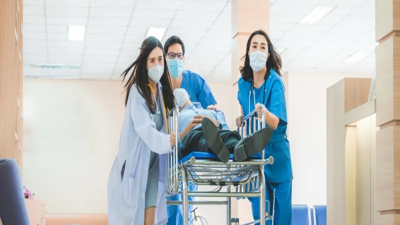  bangladeshi actor hospitalized 