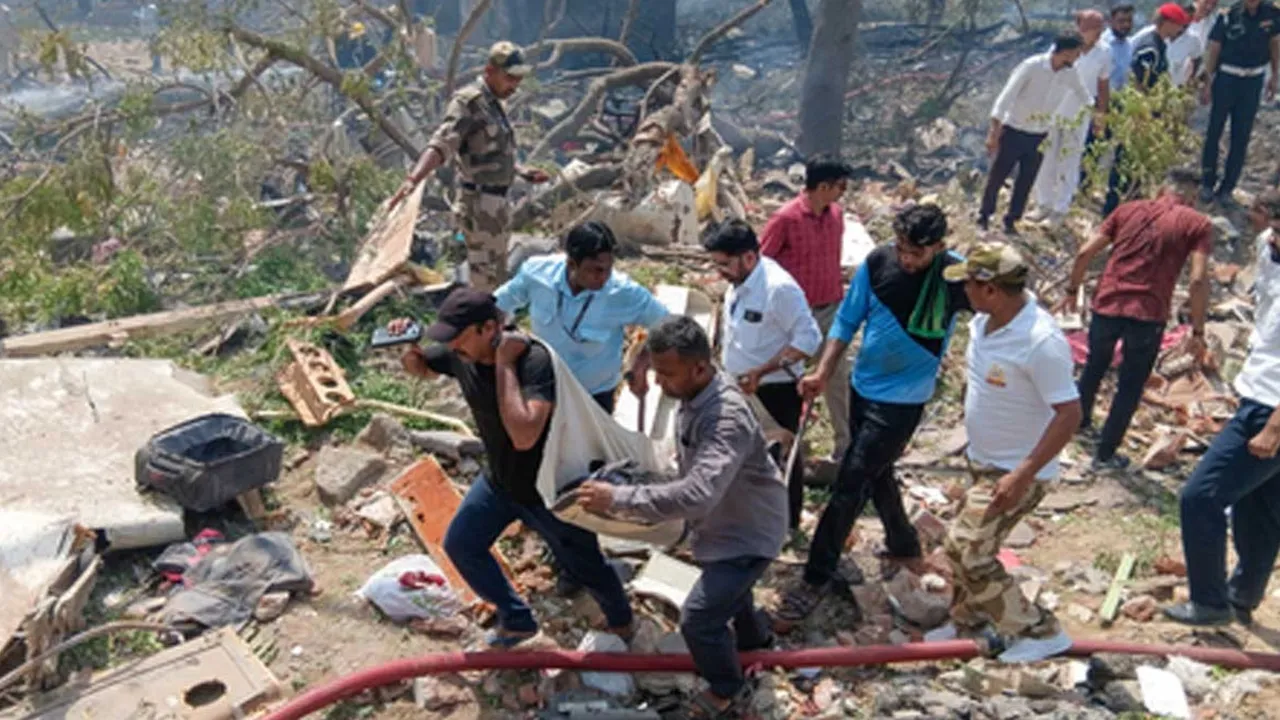 ahmedabad flight crash, ahmedabad airport, ahmedabad plane crash, ahmedabad airport news, air india, air india flight crash, flight crash, Ahmedabad air plane news, air india news,Mamata Banerjee,Abhishek Banerjee, আহমেদাবাদে বিমান দুর্ঘটনা,মমতা বন্দ্যোপাধ্যায়,অভিষেক বন্দ্যোপাধ্যায়,ahmedabad plane crash 2025