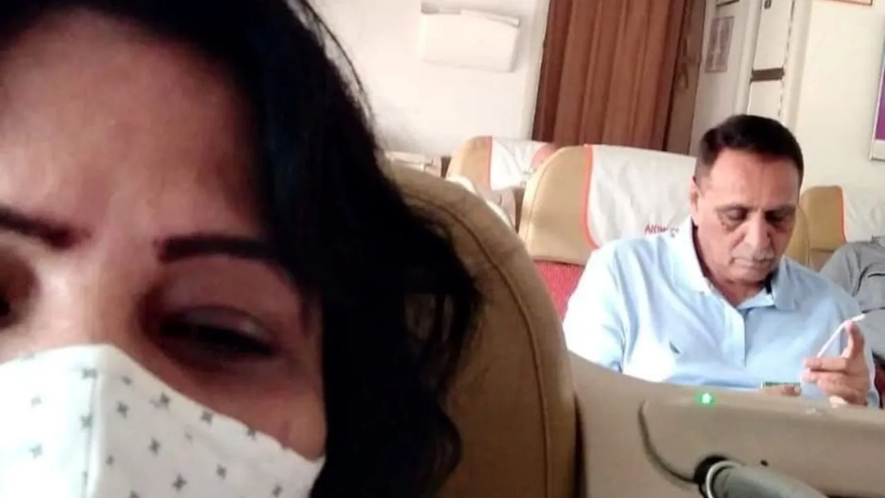 Ahmedabad Plane crash, Plane Crash in Ahmedabad News, Gujarat Plane Crash Today, Plane Crash in Ahmedabad, Plane Crash in Gujarat Ahmedabad, Ahmedabad Plane Crash News, Ahmedabad Plane Accident Passengers List in Gujarati, Ahmedabad Plane Crash Today in Gujarati, Plane Crash in Ahmedabad Today, Vijay Rupani Plane News,বিজয় রূপানি, আহমেদাবাদে বিমান দুর্ঘটনা, গুজরাটে বিমান দুর্ঘটনা