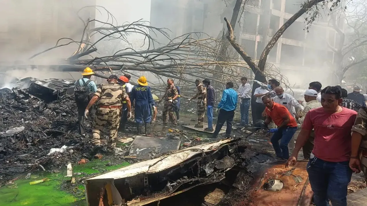 Ahmedabad plane crash, Kerala officer Ahmedabad plane crash victim, Kerala officer suspended, Kerala officer suspended plane crash victim comments, Indian Express,Ahmedabad Plane Crash 2025,এয়ার ইন্ডিয়ার বিমান দুর্ঘটনা, আহমেবাদে বিমান দুর্ঘটনা, কেরলের নার্সের মৃত্যু