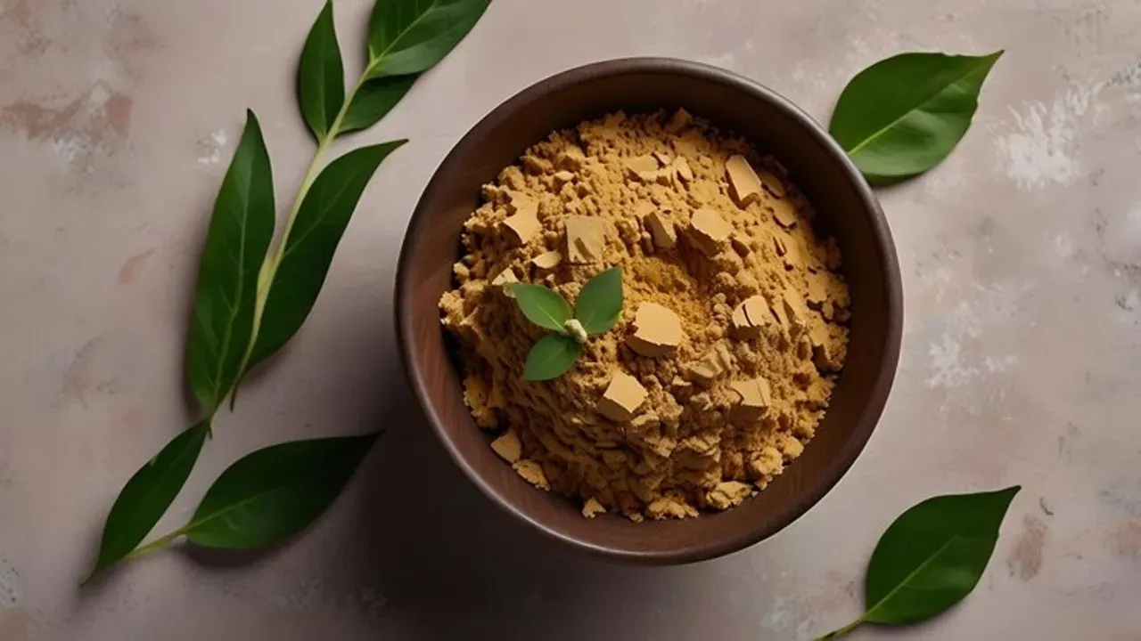 Fenugreek for hair color: মেথি দিয়ে চুলের রং। 
