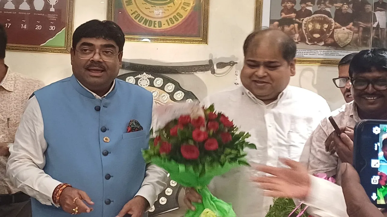 Debasish Dutta-Srinjoy Bose: সভাপতি পদে বসার জন্যই কি সৃঞ্জয়ের সঙ্গে শেষপর্যন্ত সমঝোতা করলেন দেবাশিস?