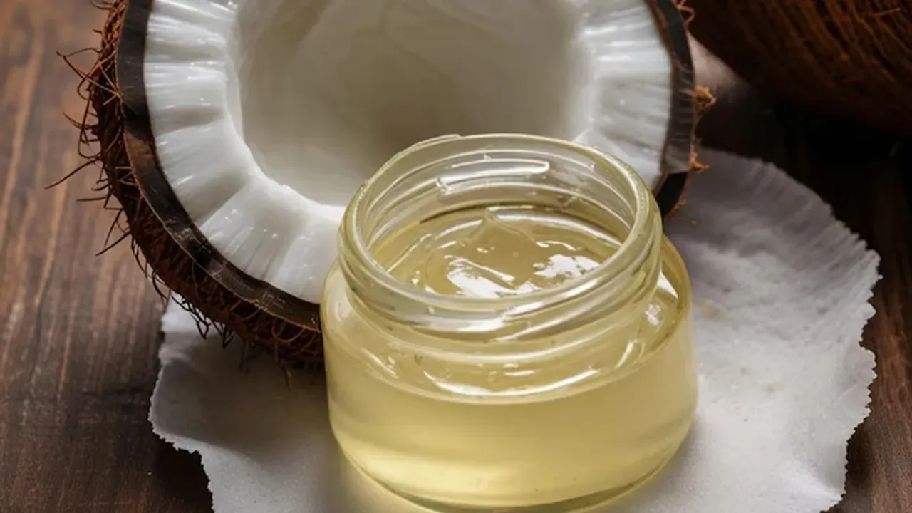 Glycerin for Glowing Skin: জেনে নিন গ্লিসারিন ব্যবহারের সঠিক পদ্ধতি এবং ত্বকে এর উপকারিতা।  