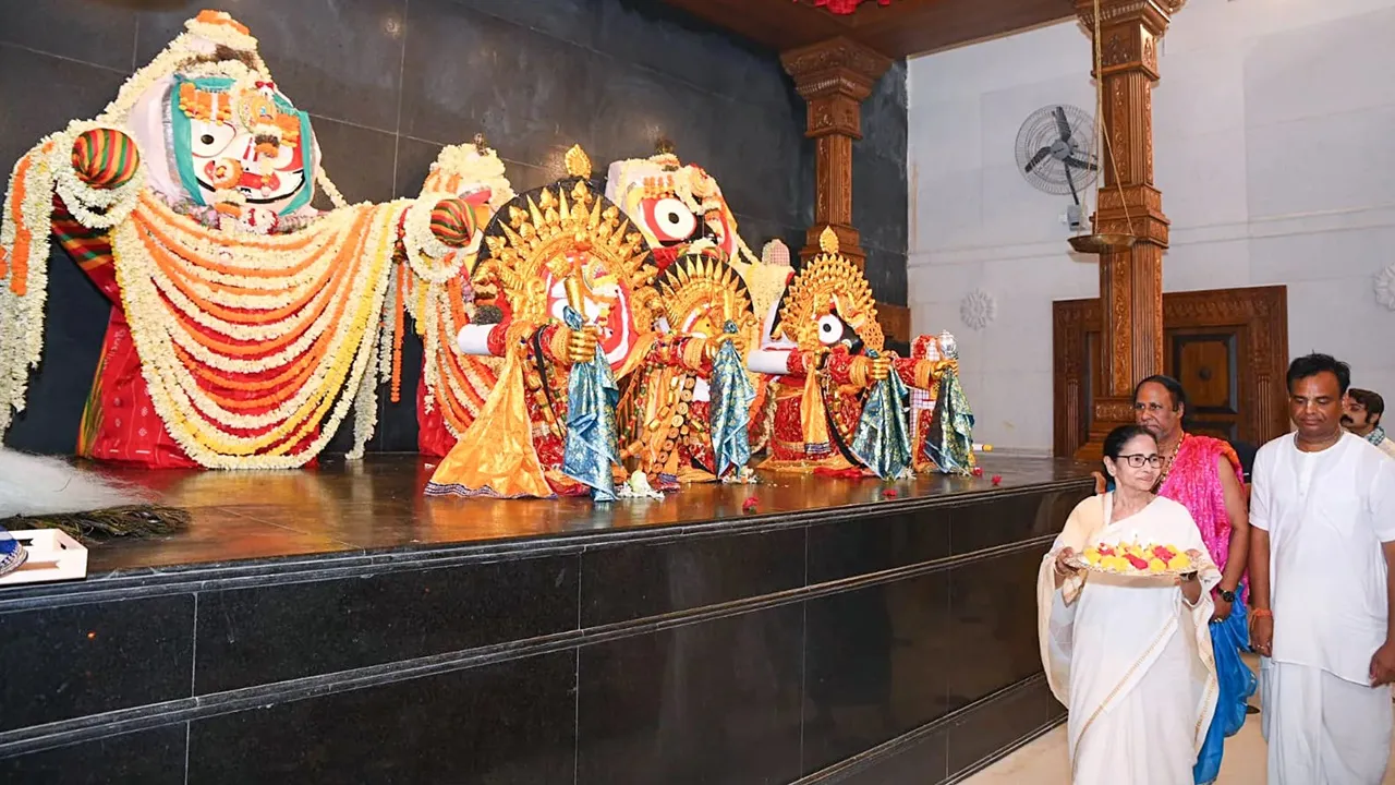Digha Jagannath Temple prasad  ,Duare Ration prasad delivery,  prasad home delivery June 17 to July 4  ,peda goja prasad Bengal  ,prasad distribution via ration shops,  cold chain prasad distribution  ,Digha prasad Duare Ration scheme,দিঘা জগন্নাথ মন্দির প্রসাদ  ,দুয়ারে রেশন প্রসাদ বিতরণ,  ১৭ জুন থেকে প্রসাদ বাড়ি বাড়ি  ,২০ জুন থেকে শুরু প্রসাদ পাঠ  ,৪ জুলাই পর্যন্ত প্রসাদ ডেলিভারি,  গজা-পেঁড়া প্রসাদ  ,খাদ্য দফতরের দুয়ারে রেশন