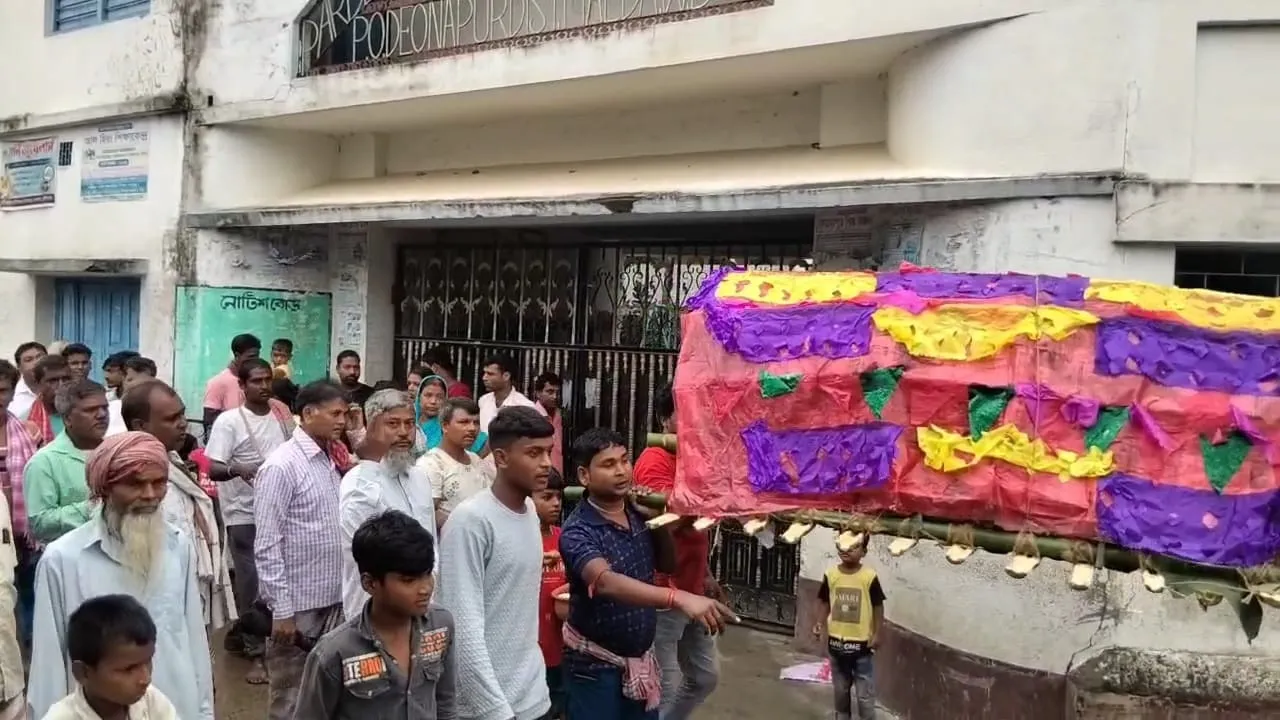 muslim-youths-perform-hindu-funeral-