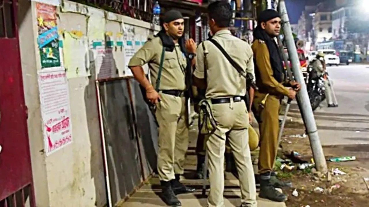 human trafficker, Tripura, Sepahijala, Bangladeshis, Rohingyas, Tripura news, Human trafficker, Tripura Human trafficker news, Human trafficker arrested, Tripura Human trafficker arrested news, latest Tripura news, Indian express,মানব পাচারকারী গ্রেফতার,ত্রিপুরা,বাংলাদেশি,রোহিঙ্গা,ত্রিপুরার খবর