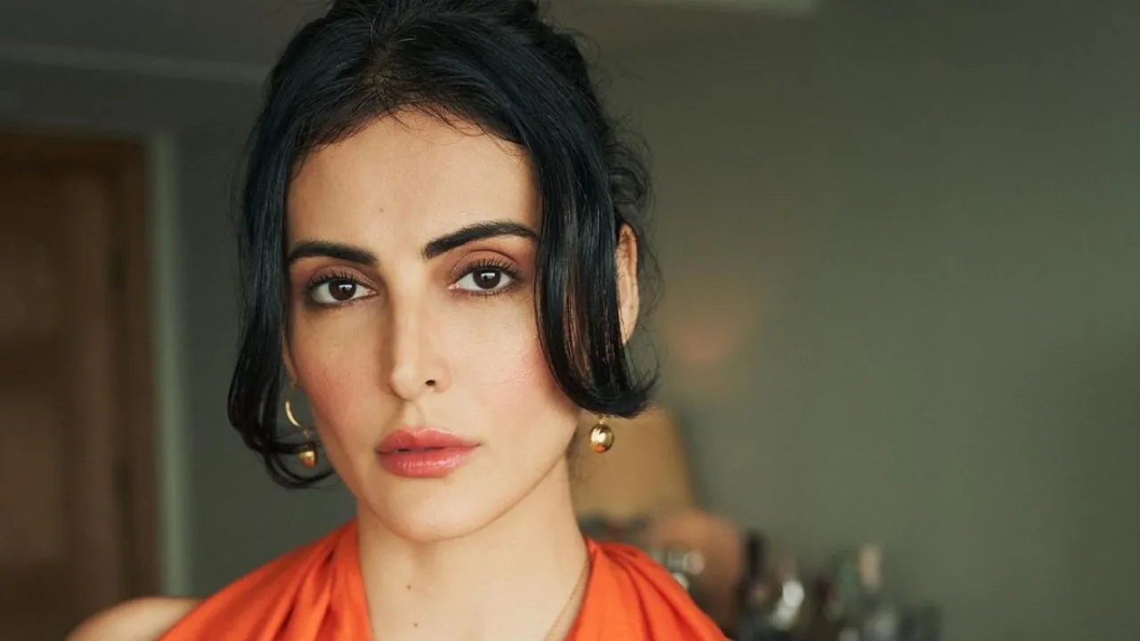 mandana-karimi-1655792105
