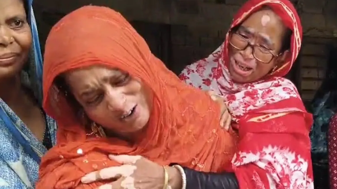 Kaliganj bomb attack live updates,  teenage girl killed in blast,  4 arrested in Kaliganj explosion  ,police action update Kaliganj  ,Nadia district bomb blast  ,socket bomb during TMC procession,  FIR No 534/25 Kaliganj PS,  CM Mamata Banerjee reaction,  bypoll violence West Bengal,  suspects arrested in bomb case,কালীগঞ্জ বোমা হামলা লাইভ নিউজ , কিশোরীর মৃত্যু বিস্ফোরণে  ,কালীগঞ্জে ৪ জন গ্রেফতার  ,পুলিশ অভিযানের আপডেট  ,বাল্যবয়স্ক কিশোরীর মৃত্যু (১৩/৯ বছর),  তৃণমূল বিজয় শোভাযাত্রা সংঘর্ষ  ,Nadia জেলা বোমা বিস্ফোরণ  ,কালিগঞ্জ,সকেট বোমা বিস্ফোরণ ঘটনা,   বোমা মারা মামলা Kaliganj PS 534/25  ,মুখ্যমন্ত্রী মমতা বন্দ্যোপাধায় প্রতিক্রিয়া