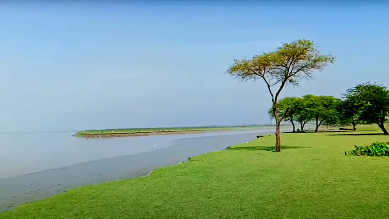 Benapur Char Bagnan,  Benapur picnic spot,  Rupnarayan riverside outing  ,Day trip from Kolkata,  Offbeat travel West Bengal,  Green meadow by river,  Monsoon riverside walk  ,One‑day weekend getaway,  Bagnan weekend travel  ,Benapur river walk,বাগনান বেনাপুর চর  ,হাওড়া বেনাপুর ভ্রমণ  ,রূপনারায়ণ নদীর তীরে,  বেনাপুর পিকনিক স্পট  ,একদিনের ভ্রমণ কলকাতা থেকে  ,বেনাপুর রিভারসাইড  ,অফবিট ভ্রমণ পশ্চিমবঙ্গ  ,শীতল সবুজ চর  ,নদীর মধ্য হাঁটা  ,বেনাপুর ভ্রমণ খরচ