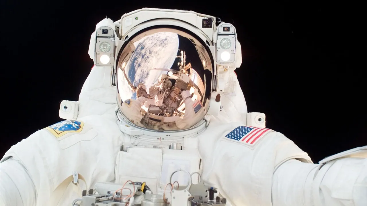 NASA emergency return, মহাকাশে অসুস্থতা, আইএসএস চিকিৎসা, স্পেস মেডিকেল ইমার্জেন্সি, মহাকাশচারী অসুস্থ, NASA emergency return, space CPR training, ISS medical kit, স্পেস স্টেশন রিটার্ন সিস্টেম