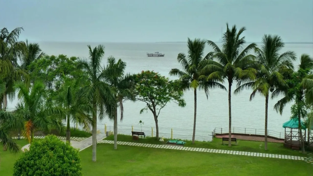Diamond Harbour monsoon weekend trip,  monsoon getaway Diamond Harbour,  Diamond Harbour boat ride rain  ,Sagarika resort Diamond Harbour  ,hilsa fish monsoon Diamond Harbour  ,Diamond Harbour lighthouse fort visit,ডায়মন্ড হারবার বর্ষার ট্রিপ , ডায়মন্ড হারবার উইকেন্ড গেটওয়ে,  বর্ষায় হরবোর মাঝে ডায়মন্ড হারবার  ,ডায়মন্ড হারবার সাগরিকায় থাকার ব্যবস্থা,  ডায়মন্ড হারবার হিলসা মাছ বর্ষা  ,ডায়মন্ড হারবার লাইটহাউস দুর্গ,Weekend getaways from Kolkata,Weekend getaways,Weekend trip from kolkata