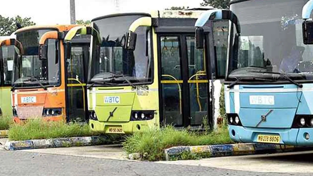 200 AC CNG buses Kolkata before Durga Puja,Kolkata clean‑fuel bus rollout 2025,West Bengal WBTC AC buses tender,Kolkata AC CNG bus routes,₹125 crore AC CNG buses WBTC,২০০ টি এসি CNG বাস কলকাতা পুজোর আগে,  কলকাতা গ্রিন বাস উদ্যোগ ২০২৫,পশ্চিমবঙ্গ পরিবহণ ২০০ এসি বাস,কলকাতা WBTC CNG বাস রুট,১২৫ কোটি টাকা এসি বাস বরাদ্দ