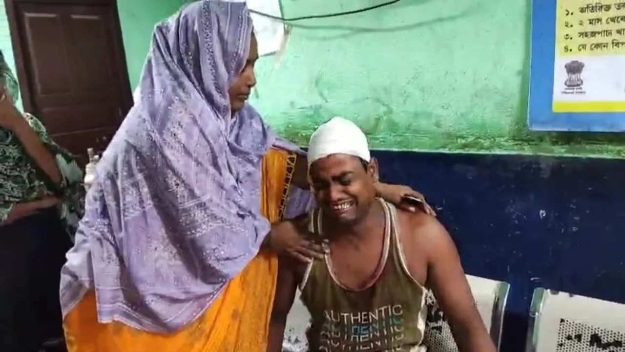 Farakka  ,mobile installment,  demand money,  friend’s father beaten,  killed  ,fatal assault  ,police probe,  local news,ফরাক্কা,  মোবাইল কিস্তি  ,টাকা চাইতে গিয়ে,  বন্ধুর বাবা,  পিটিয়ে খুন  ,ফ্যামিলি মার্ডার  ,স্থানীয় খবর  ,পুলিশ তদন্ত