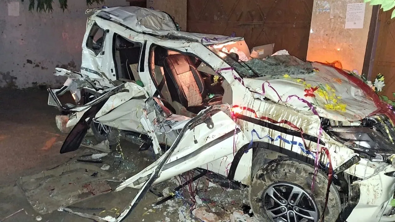 UP accident,Groom Killed,Uttar Pradesh news