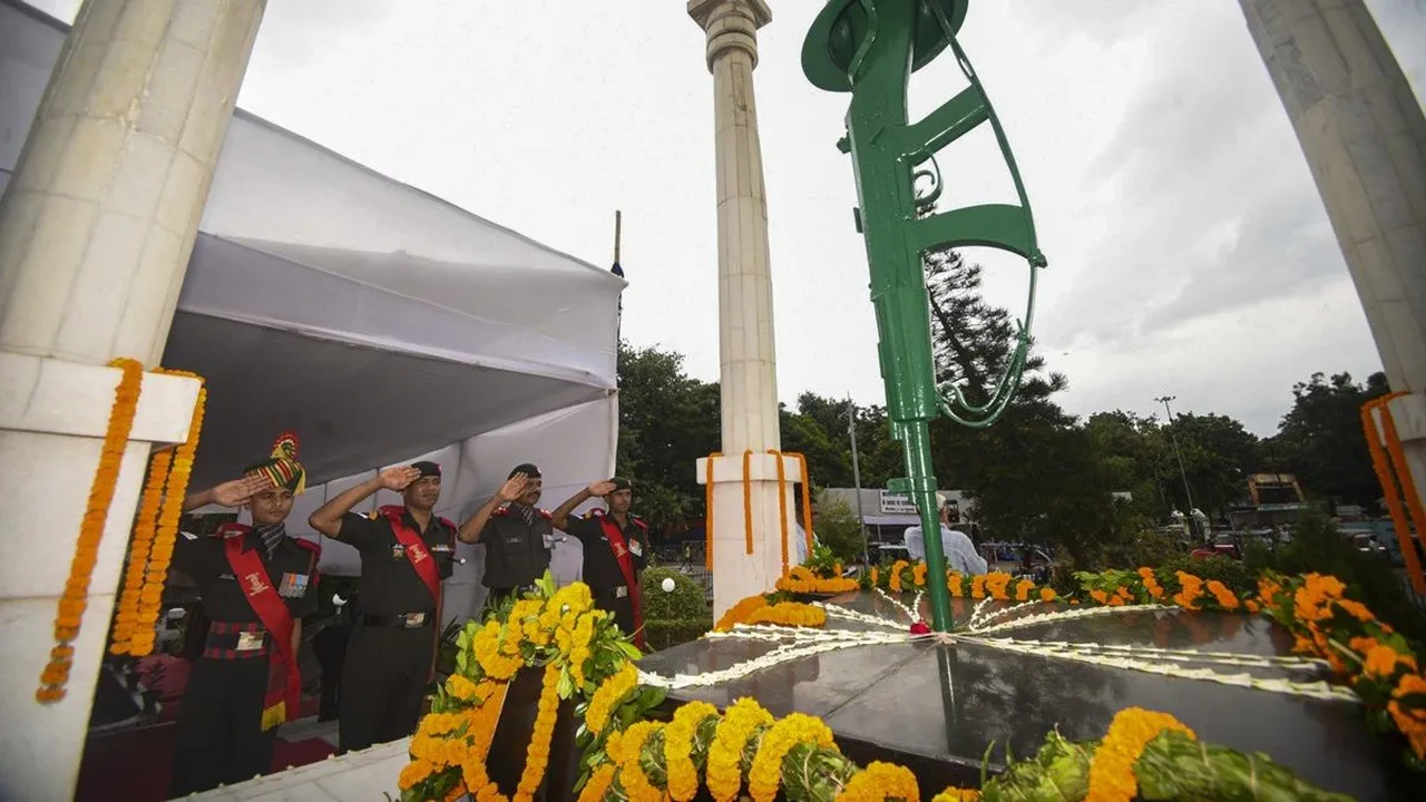 Kargil Vijay Diwas 2025, Operation Vijay, Kargil War, President Droupadi Murmu, PM Narendra Modi, Rajnath Singh, Amit Shah, Martyrs, Indian Army, Pakistan, Bravery, Sacrifice, Kashmir, Ladakh
