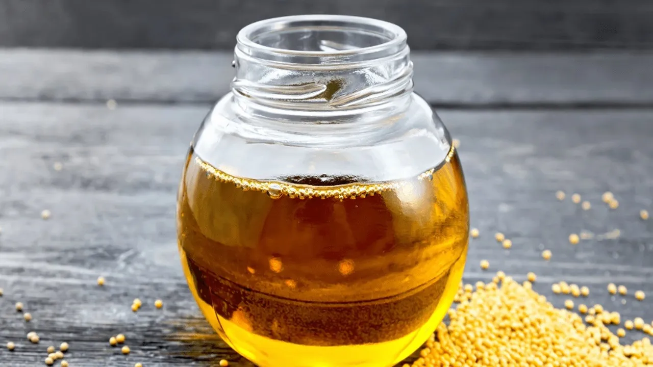 adulterated mustard oil, mustard oil health risks, fake mustard oil, toxic edible oil, heart attack oil risk, liver cirrhosis mustard oil, oil contamination India, pregnancy oil danger, mustard oil cancer risk, fake oil market India,জাল সর্ষের তেল, সর্ষের তেল, ভেজাল সর্ষের তেল,ভেজাল সর্ষের তেল, ভেজাল সর্ষের তেল চিনবেন কীভাবে