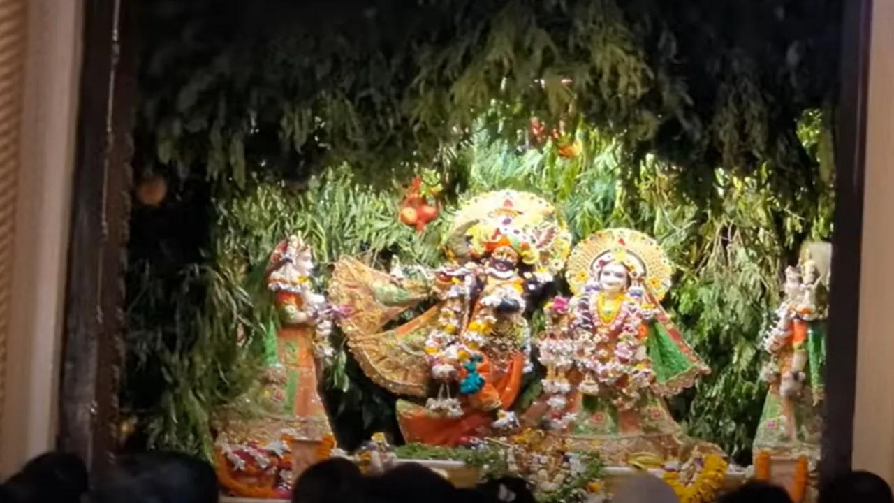 Jhulan Yatra 2025.jpg 6