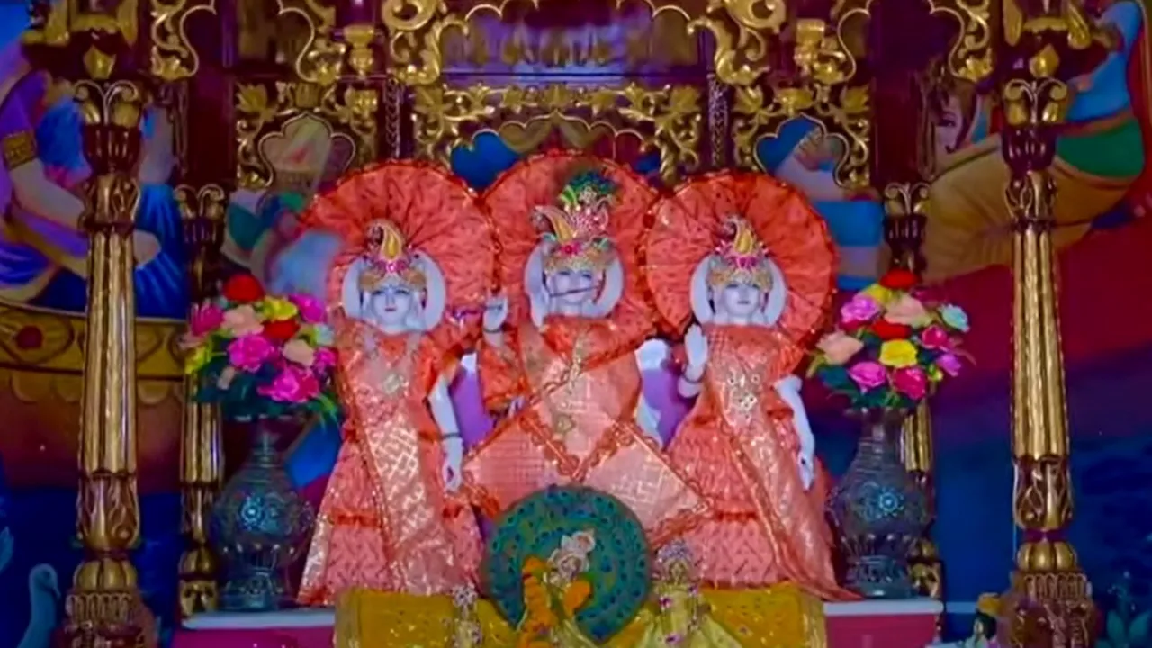 Jhulan Yatra 2025.jpg 1