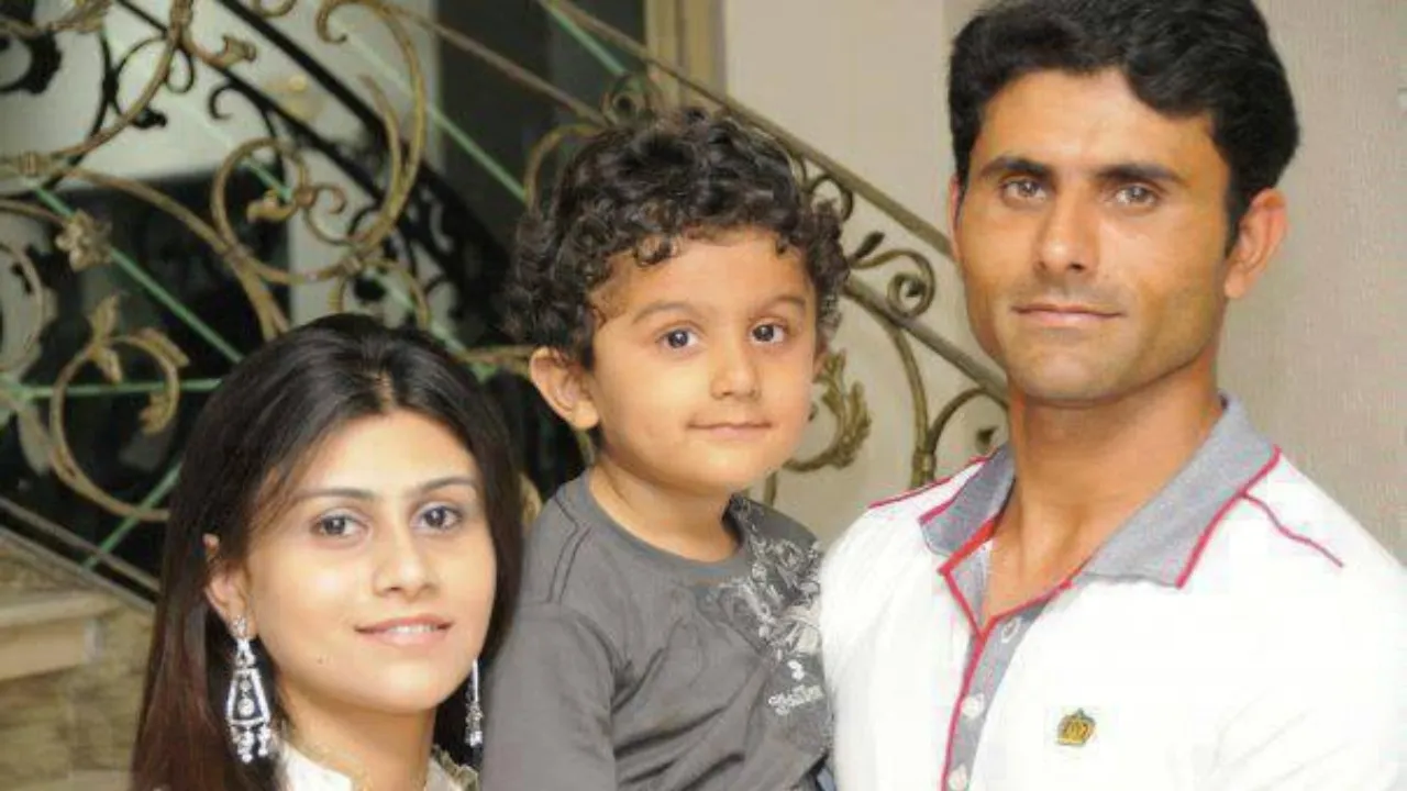 Abdul Razzaq Wife (8)