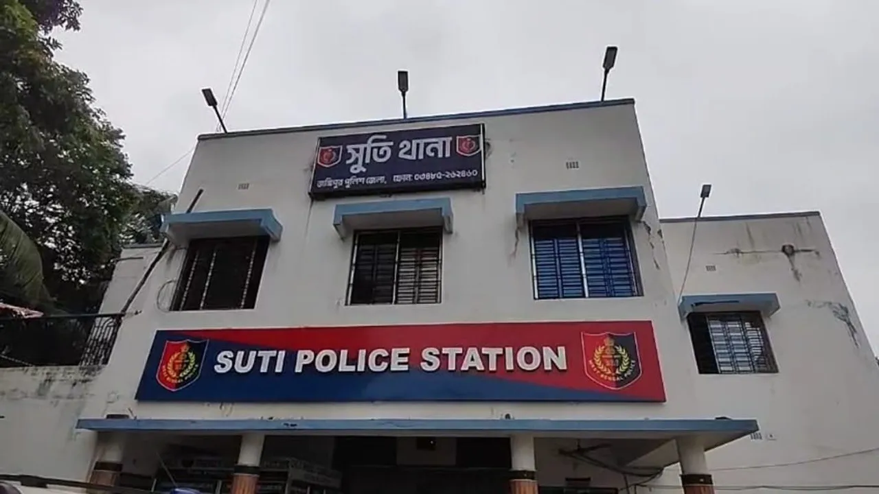 Murshidabad Suti border Indian farmer mysterious death,  Suti India Bangladesh border farmer found dead,  Murshidabad crop land farmer death border area , suspicious death farmer Murshidabad Suti BSF,  farmer death investigation Murshidabad border,মুর্শিদাবাদ সুতির সীমান্ত কৃষকের রহস্যমৃত্যু,  ভারত–বাংলাদেশ সীমান্তে সুতিতে কৃষক মৃত পাওয়া গেছে  ,সুতির সীমান্তে কৃষকের মৃত্যু তদন্ত,  Murshidabad Suti সীমান্ত ঘটনায় মৃত কৃষক  ,সুতিতে অনাকাঙ্খিত কৃষক মৃত্যুর খবর