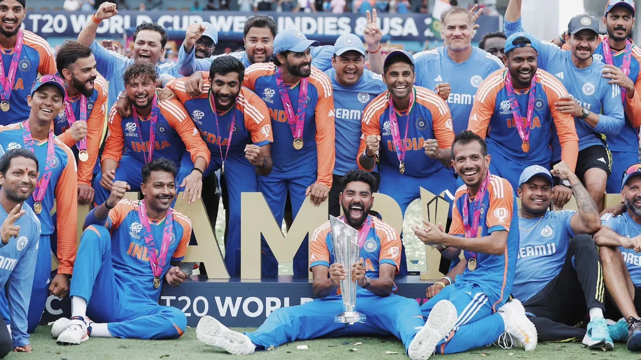 Indian Cricket Team (11)