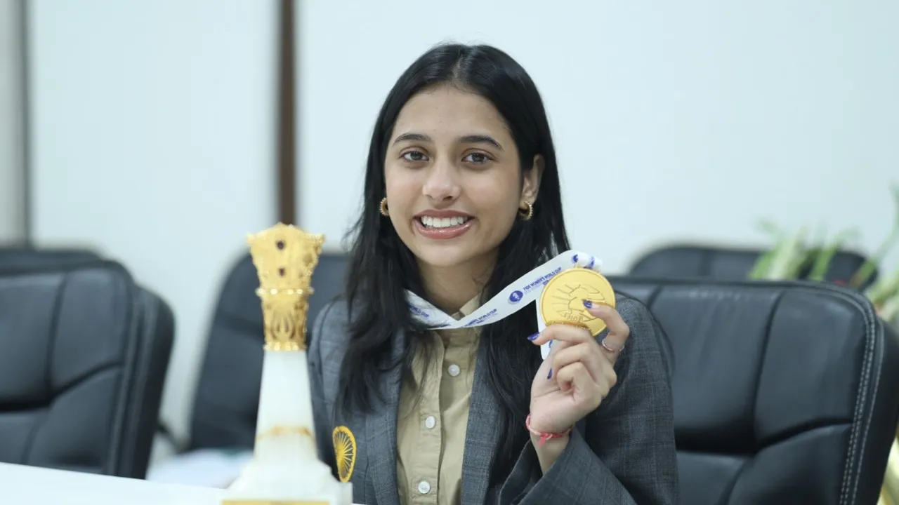 Divya Deshmukh (3)