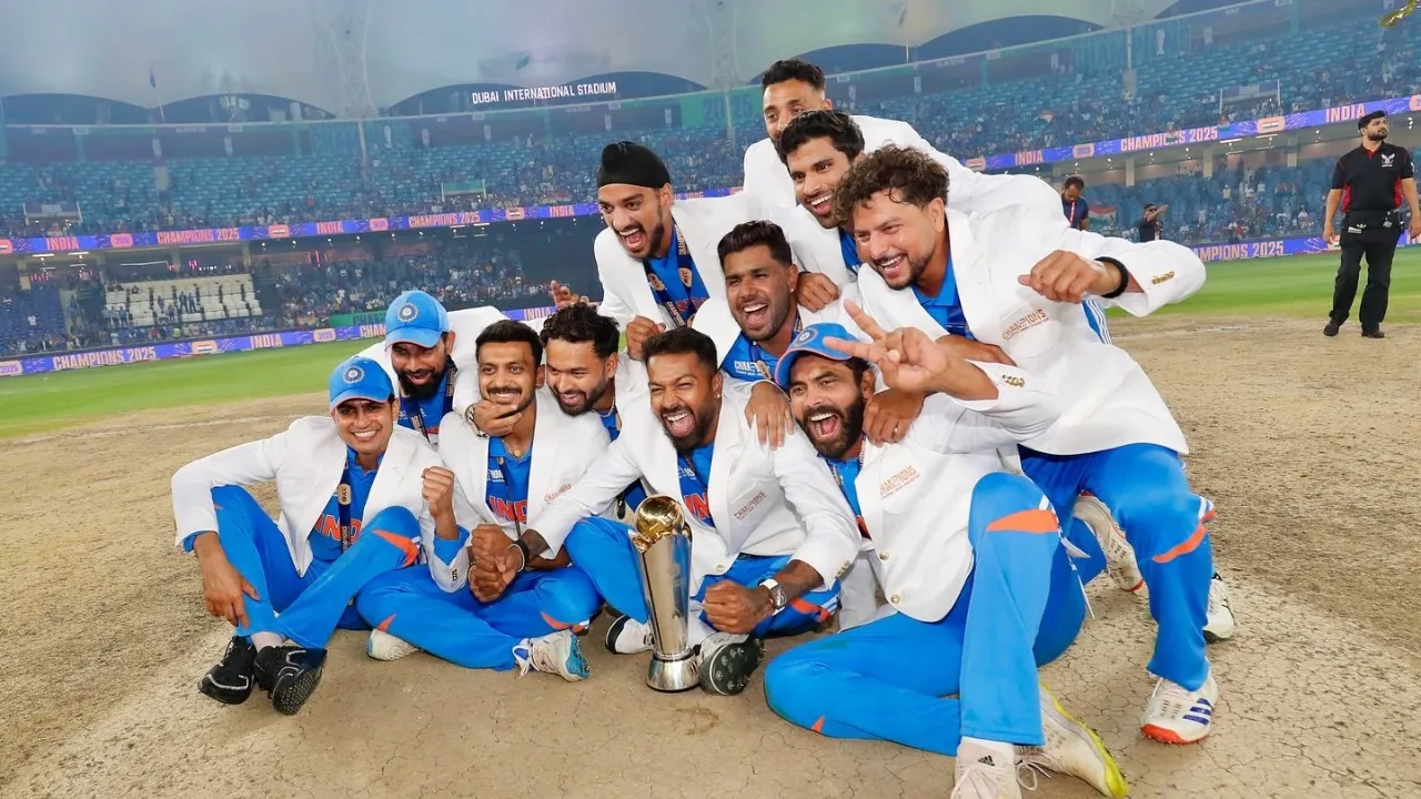 Indian Cricket Team (12)