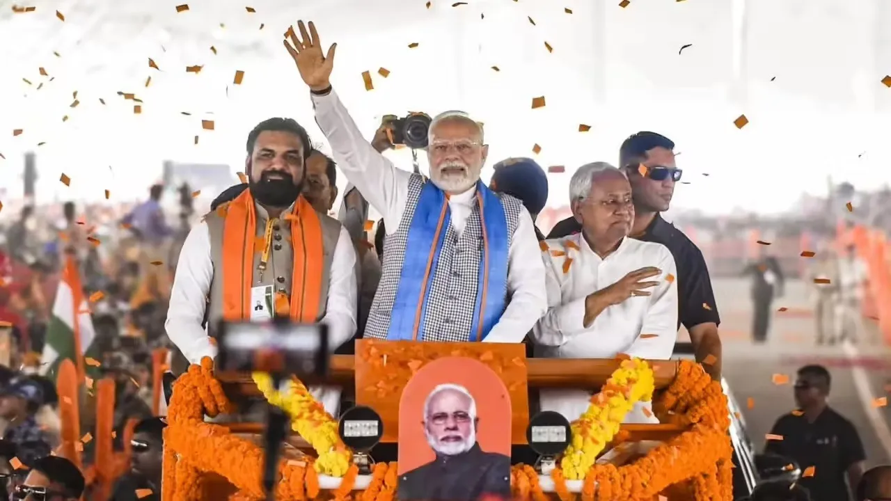 Kolkata 3 New Metro Route, Kolkata green line metro route, PM Modi Kolkata Visit, kolkata new metro line map, মেট্রো পথ জুড়ছে উত্তর-দক্ষিণ, পূর্ব-পশ্চিম, মেট্রো, কলকাতা মেট্রো, বিমানবন্দর সেক্টর ফাইভ মেট্রো, নরেন্দ্র মোদি, কলকাতায় মোদির সভা, kolkata orange line metro route, kolkata yellow line metro route,
