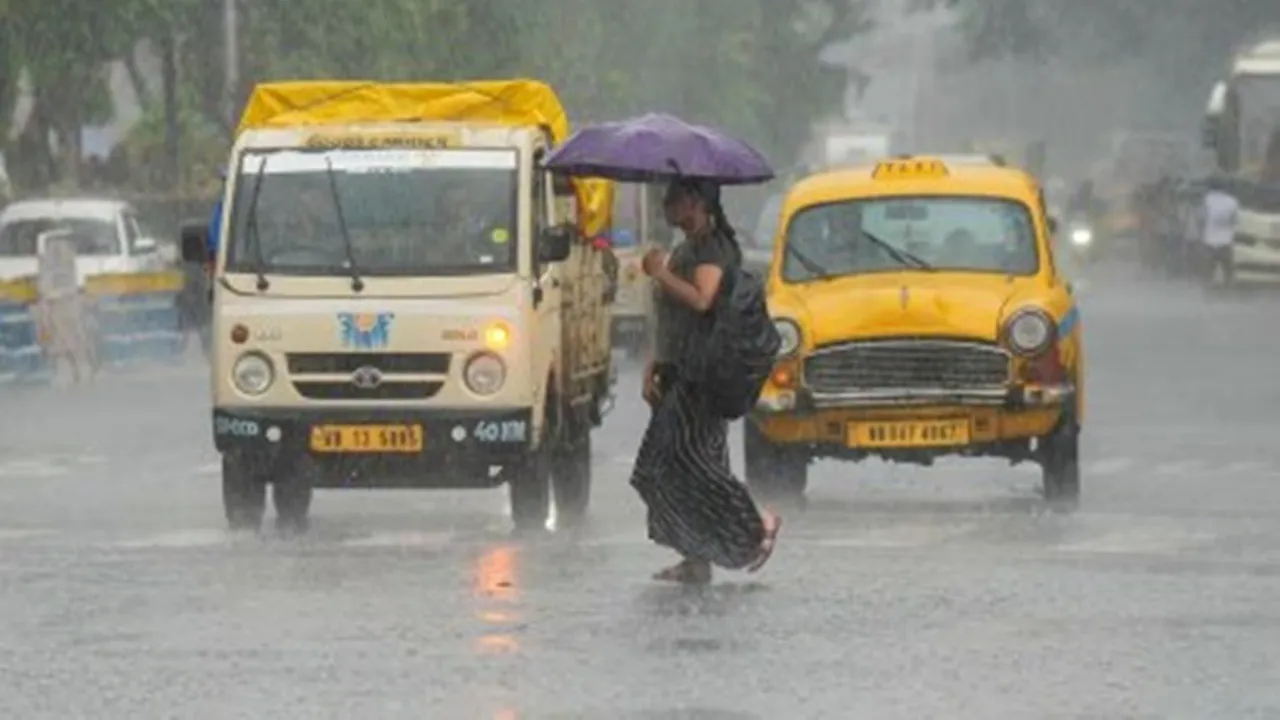 West Bengal Weather Update,  23 August Rain Alert,  Low Pressure Bay of Bengal,  Heavy Rainfall Warning  ,Kolkata Weather Today,  South Bengal Rain  ,North Bengal Rainfall  ,IMD Weather Forecast  ,Thunderstorm and Gusty Wind,  Flood and Landslide Risk,পশ্চিমবঙ্গের আবহাওয়া আপডেট,  ২৩ আগস্ট বৃষ্টির সতর্কতা  ,বঙ্গোপসাগরে নিম্নচাপ  ,অতি ভারী বৃষ্টি  ,কলকাতা আজকের আবহাওয়া,  দক্ষিণবঙ্গে বৃষ্টি,  উত্তরবঙ্গে বৃষ্টিপাত , আবহাওয়া দপ্তরের পূর্বাভাস,  বজ্রবিদ্যুৎ সহ ঝোড়ো হাওয়া,  বন্যা ও ভূমিধসের আশঙ্কা