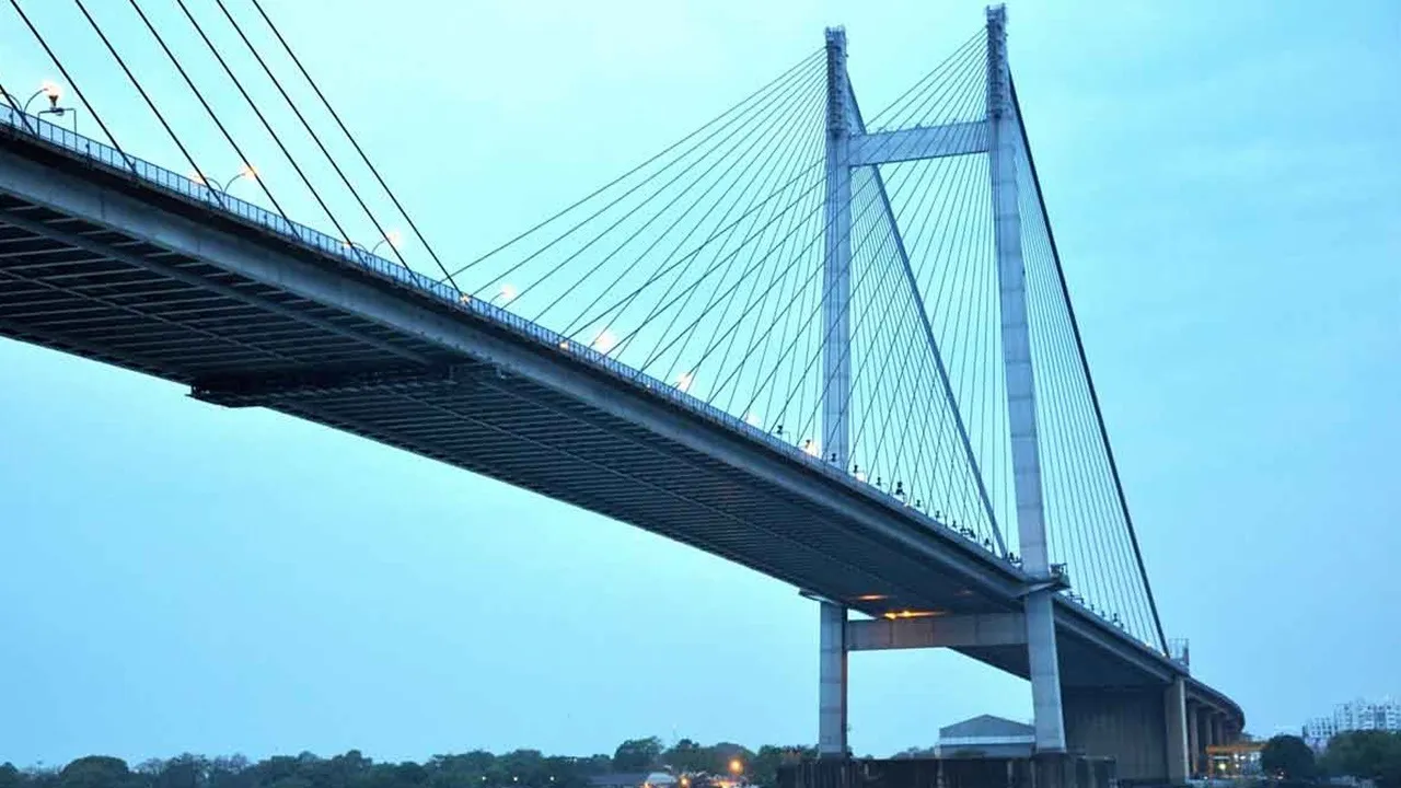 Vidyasagar Setu closed,  Second Hooghly Bridge news,  24 August traffic update , Kolkata traffic alert,  Sunday bridge maintenance,  Howrah Kolkata connectivity , Bridge repair work,  Vehicle movement restriction,  Kolkata Police advisory,  Traffic diversion routes,বিদ্যাসাগর সেতু বন্ধ  ,দ্বিতীয় হুগলি সেতু সংবাদ  ,২৪ অগাস্ট ট্রাফিক আপডেট  ,কলকাতা ট্রাফিক সতর্কতা,  রবিবার সেতু মেরামতি,  হাওড়া কলকাতা যোগাযোগ  ,সেতু রক্ষণাবেক্ষণ কাজ,  যান চলাচল নিষেধাজ্ঞা  ,কলকাতা পুলিশ নির্দেশিকা,  বিকল্প রুট ট্রাফিক