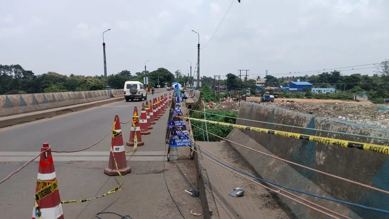 Arambagh Ramkrishna Setu repair  ,Ramkrishna bridge closed three days  ,Arambagh bridge night closure,  Hooghly district bridge maintenance  ,Arambagh Ramkrishna Setu traffic update,  West Bengal bridge repair news,  Ramkrishna Setu closed for repair , Arambagh road connectivity problem,  Dwarkeswar river bridge repair,  Arambagh transport update,আরামবাগ রামকৃষ্ণ সেতু মেরামতি,  তিনদিন বন্ধ থাকবে রামকৃষ্ণ সেতু , আরামবাগ সেতু রাতভর বন্ধ  ,হুগলি জেলা সেতু সংস্কার  ,আরামবাগ রামকৃষ্ণ সেতু যান চলাচল আপডেট,  পশ্চিমবঙ্গ সেতু মেরামতির খবর  ,রামকৃষ্ণ সেতু সংস্কার কাজ  ,আরামবাগ সড়ক যোগাযোগ সমস্যা  ,দ্বারকেশ্বর নদ সেতু মেরামতি  ,আরামবাগ পরিবহণ আপডেট