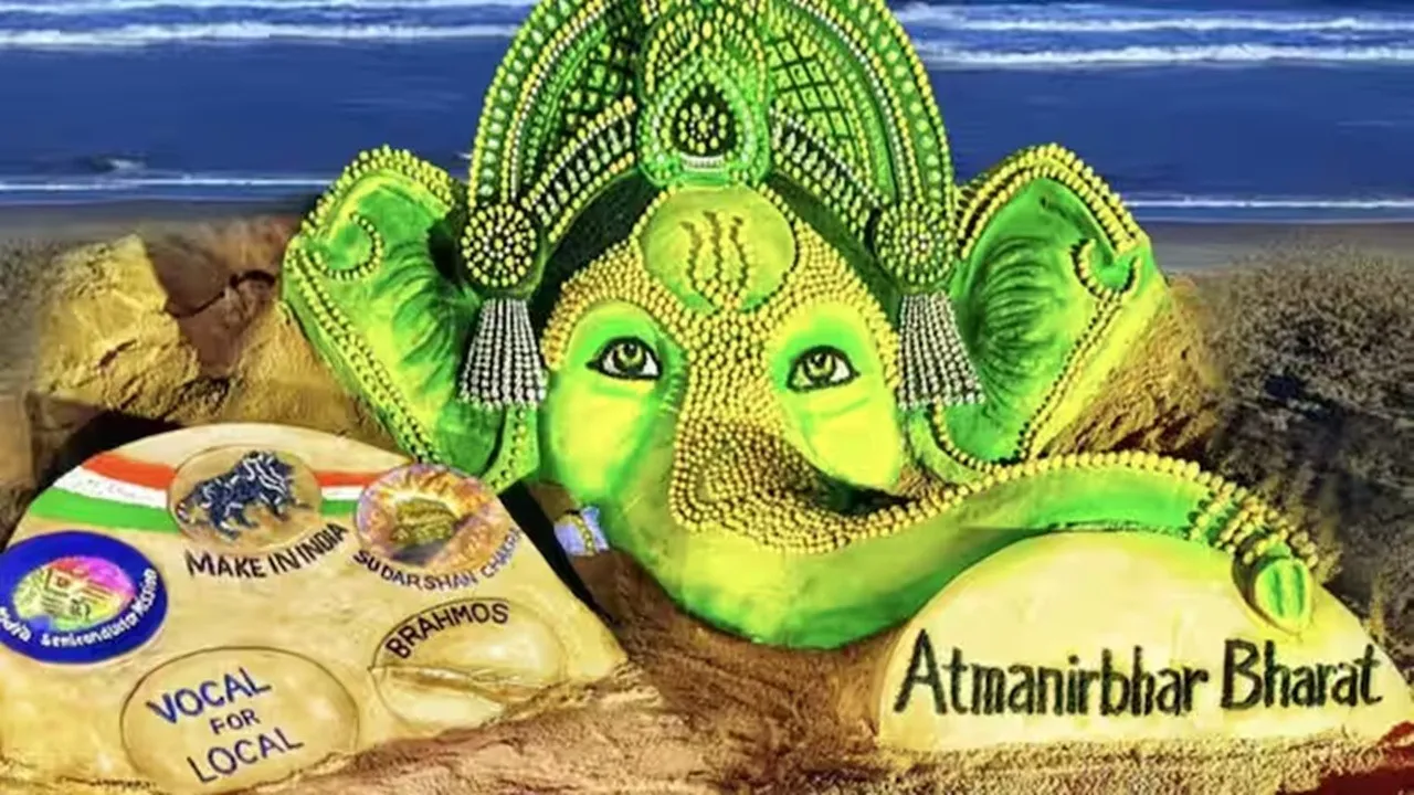 "ganesh chaturthi,Ganesh Chaturthi 2025,Ganesh Chaturthi Puja,Ganeshotsav,Sudarsan Pattnaik sand art,Lemon Ganesh sculpture,Puri beach Ganesh Chaturthi, Atmanirbhar Bharat Ganesh sculpture, Make in India Ganesh, Sudarsan Pattnaik Ganesh Chaturthi 2025"