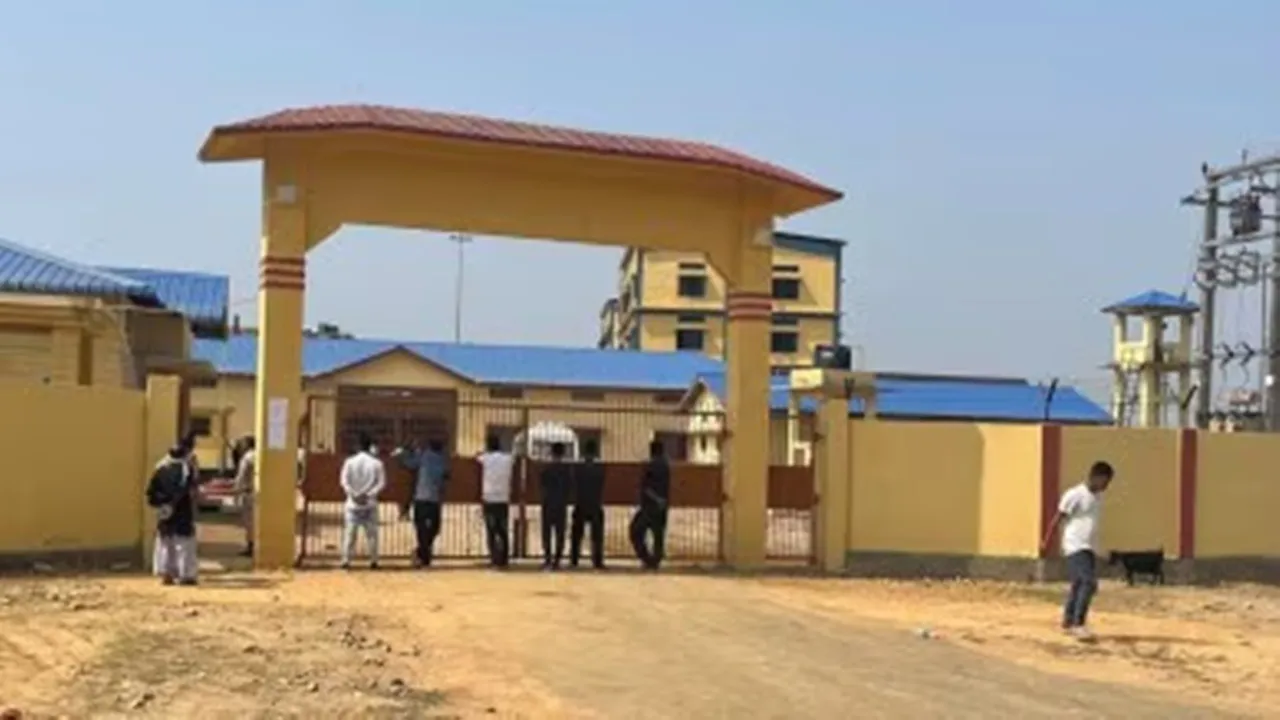 detention camp, benagli news today,bjp,assam deten camp, west bengal news today,central govt,amit shah, home ministry,kolkata news, ডিটেনশন সেন্টার তৈরির নির্দেশ কেন্দ্রের, কলকাতার খবর, পশ্চিমবঙ্গের খবর