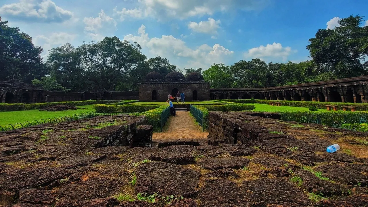 Kurumbera Fort 4
