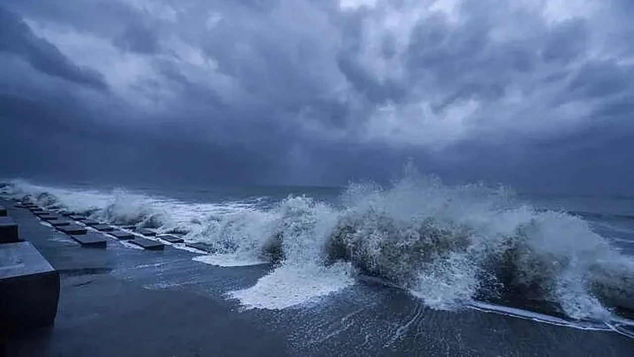Cyclone Shakti 2025, ঘূর্ণিঝড় শক্তি আপডেট, Maharashtra cyclone alert, IMD weather warning, Arabian Sea cyclone news, Mumbai rain alert, মহারাষ্ট্র আবহাওয়া সতর্কতা, Cyclone Shakti path, Shakti cyclone weakening, IMD live update, Coastal Maharashtra alert, North Maharashtra wind speed, Arabian Sea storm movement, cyclone Shakti name origin, cyclone named by Sri Lanka, ESCAP WMO cyclone list, ঘূর্ণিঝড় শক্তি লাইভ খবর, Fishermen warning IMD, Maharashtra heavy rain forecast, Cyclone Shakti impact on Mumbai