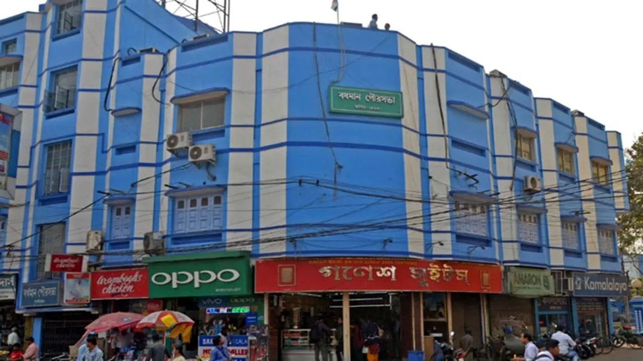 Burdwan Municipal Corporation, Samir Mukhopadhyay, Maharashtra Police, cheque fraud, 48 lakh scam, municipal accountant arrest, bank cheque forgery, financial crime, cross-state investigation, Burdwan Municipality corruption,বর্ধমান পুরসভা টাকা আত্মসাৎ  ,সমীর মুখোপাধ্যায় গ্রেপ্তার,  মহারাষ্ট্র পুলিশ বর্ধমান,  নকল চেক প্রতারণা  ,টাকা লোপাট বর্ধমান পুরসভা  ,অ্যাকাউন্ট্যান্ট গ্রেপ্তার বর্ধমান  ,বর্ধমান সিজেএম আদালত,  ট্রানজিট রিমান্ড সমীর মুখোপাধ্যায়,  হিঙ্গনঘাট থানার মামলা,  ব্যাংক প্রতারণা বর্ধমান