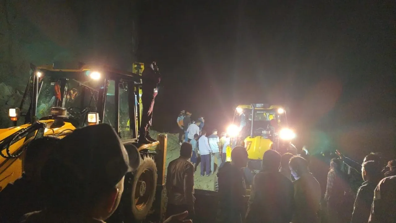 himachal-bilaspur-bus-landslide-accident-18-dead