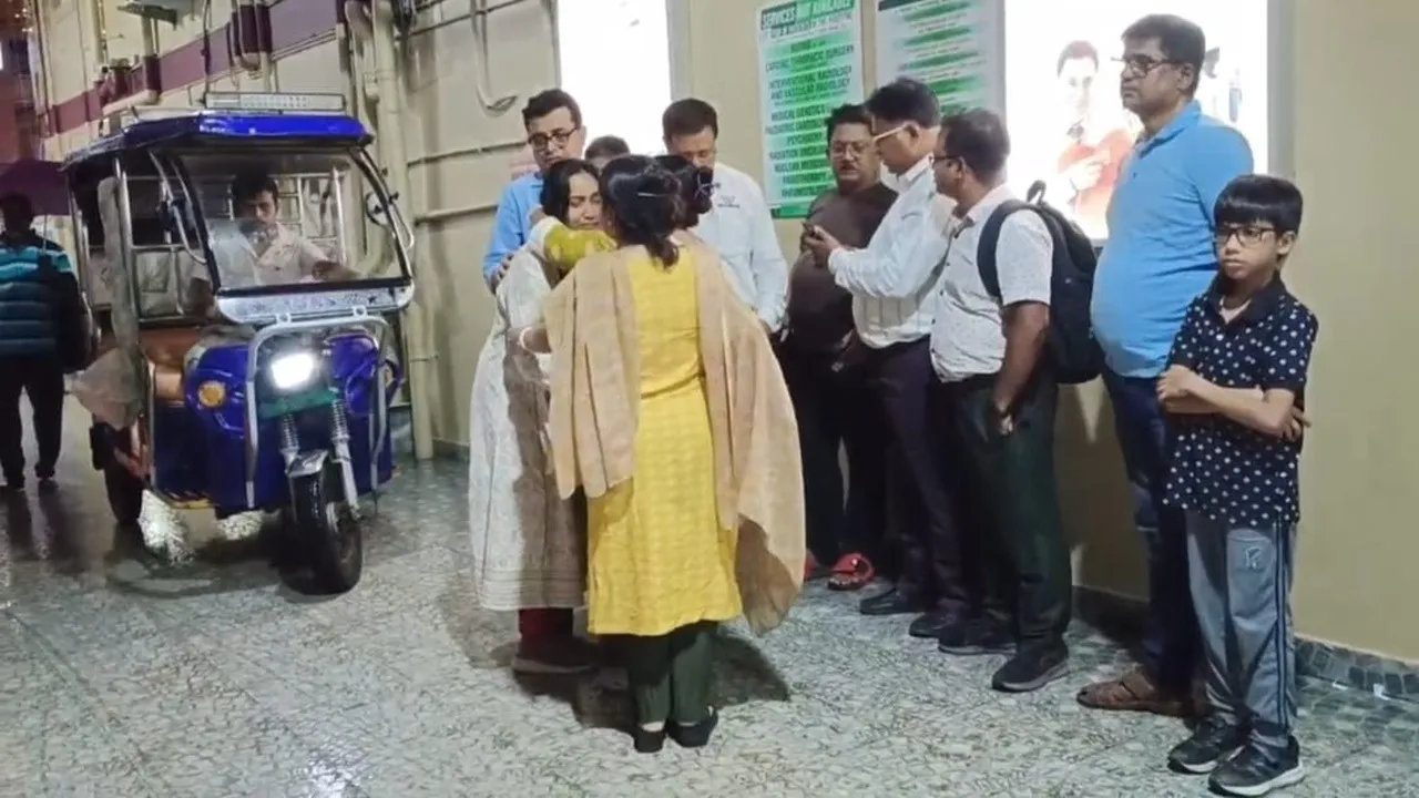 Kamalgaji School,  Orkdeep Bag death,  9th-grade student death  ,School sports class accident  ,Physical education class incident  ,Sudden student collapse , Private hospital emergency,  Narendra Pur police investigation,  School safety concerns  ,Student health during sports,কামালগাজি স্কুল  ,অর্কদীপ বাগ মৃত্যু  ,নবম শ্রেণির ছাত্র মৃত্যু  ,স্কুলে দৌড়ের সময় মৃত্যু  ,স্পোর্টস ক্লাস দুর্ঘটনা  ,রামচন্দ্রপুর ছাত্র  ,দক্ষিণ ২৪ পরগনা খবর  ,স্কুল নিরাপত্তা প্রশ্ন  ,শিক্ষার্থী মৃত্যুর তদন্ত  ,নরেন্দ্রপুর থানা তদন্ত