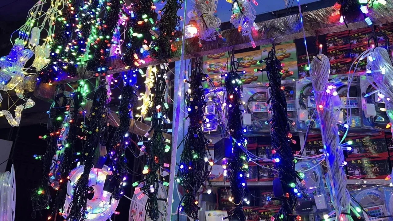 Ezra St Light Market 2