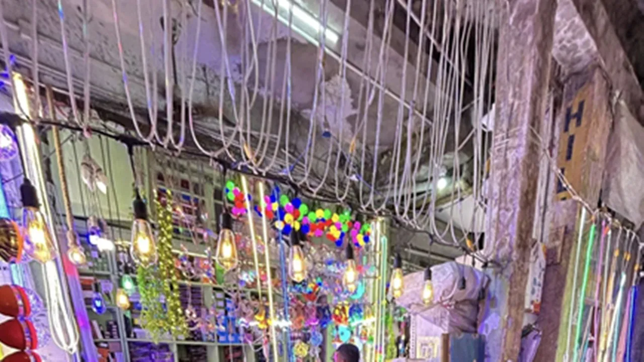 Ezra St Light Market 5