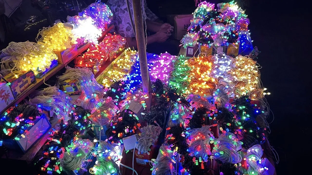 Ezra St Light Market 9