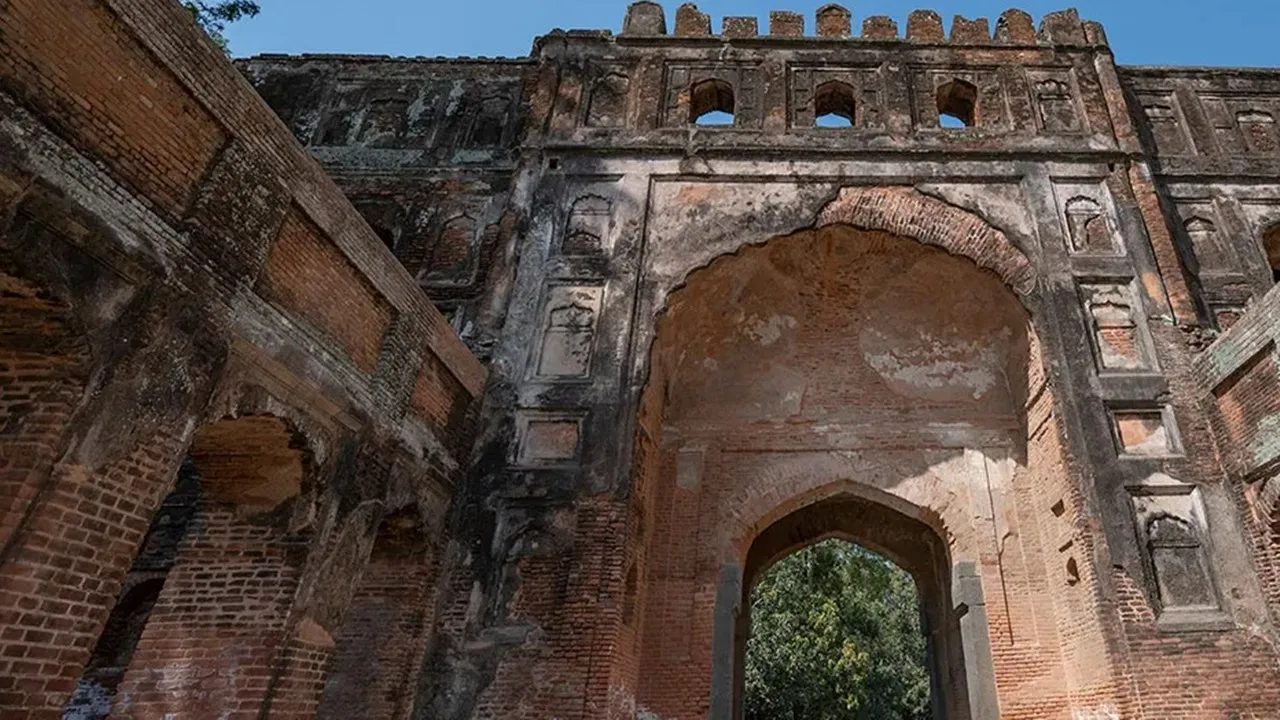 Mughal structure in Malda 4