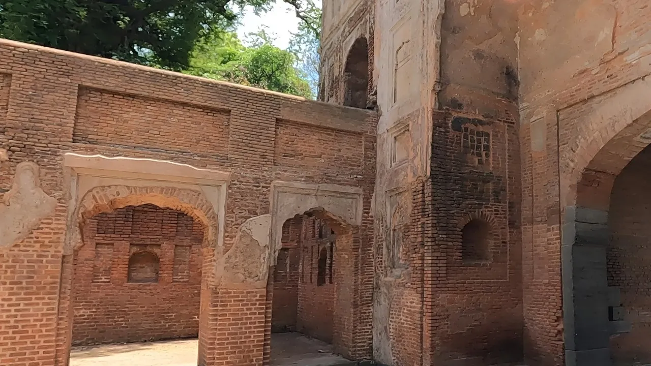 Mughal structure in Malda 7