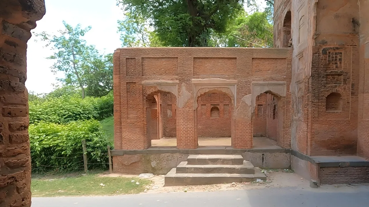Mughal structure in Malda 8